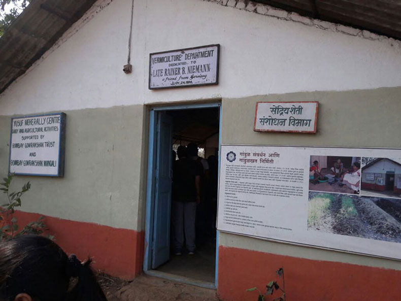 visit-to-yusuf-meherally-centre-(6)