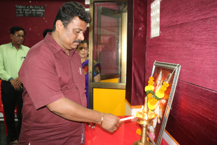 Workshop-on-‘Boosting-Creativity-for-the-teachers’ (5)