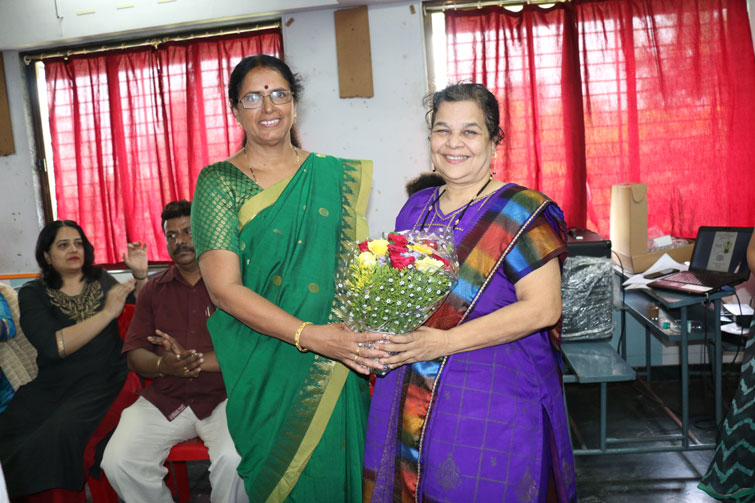 Workshop-on-‘Boosting-Creativity-for-the-teachers’ (8)